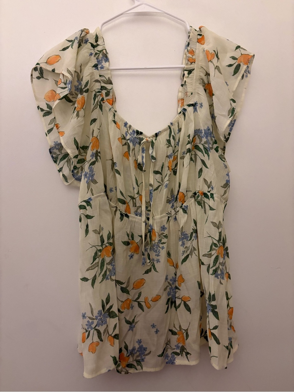 Blu Pepper Cream Floral Tie-Front Flutter Sleeve Blouse